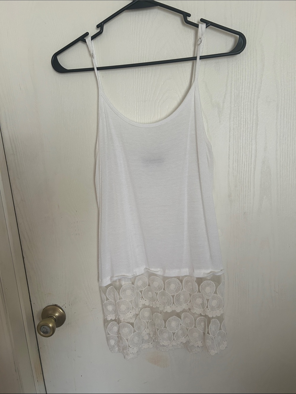 Delicate White Lace-Hem Camisole Tank by